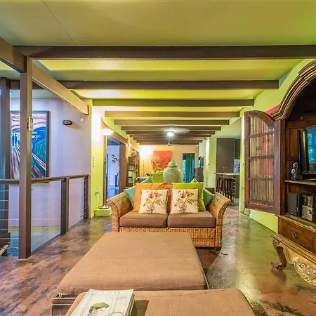 Celadon Holiday House Palm Cove Exterior photo